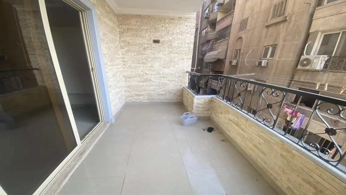 شقة فاخرة للبيع في موقع متميز