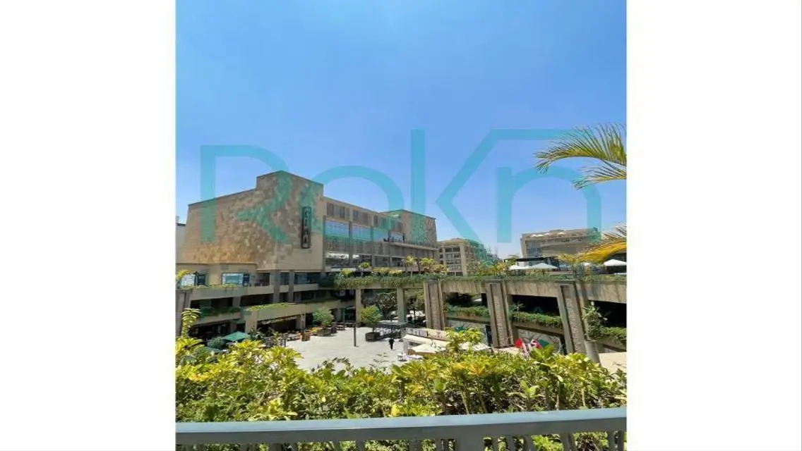 Luxury 4-Room Apartment in a Prime Location