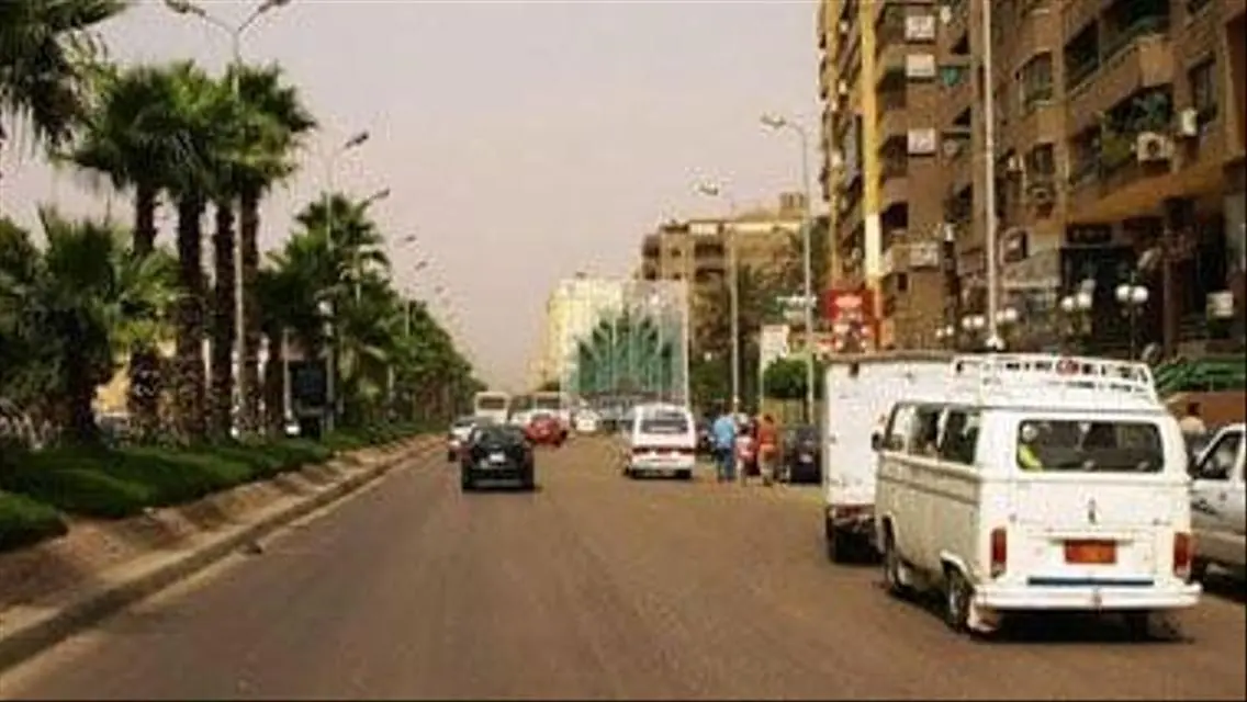 فرصة استثمارية رائعة: عقار بمساحة 730 متر
