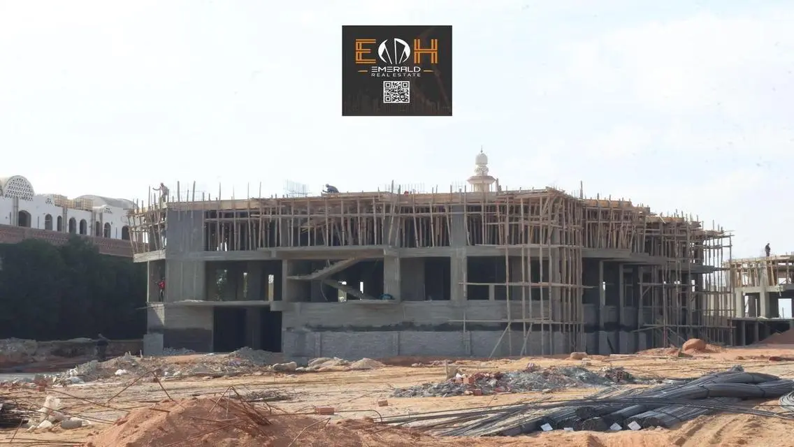 شقة فاخرة في مجرى مع إطلالة رائعة