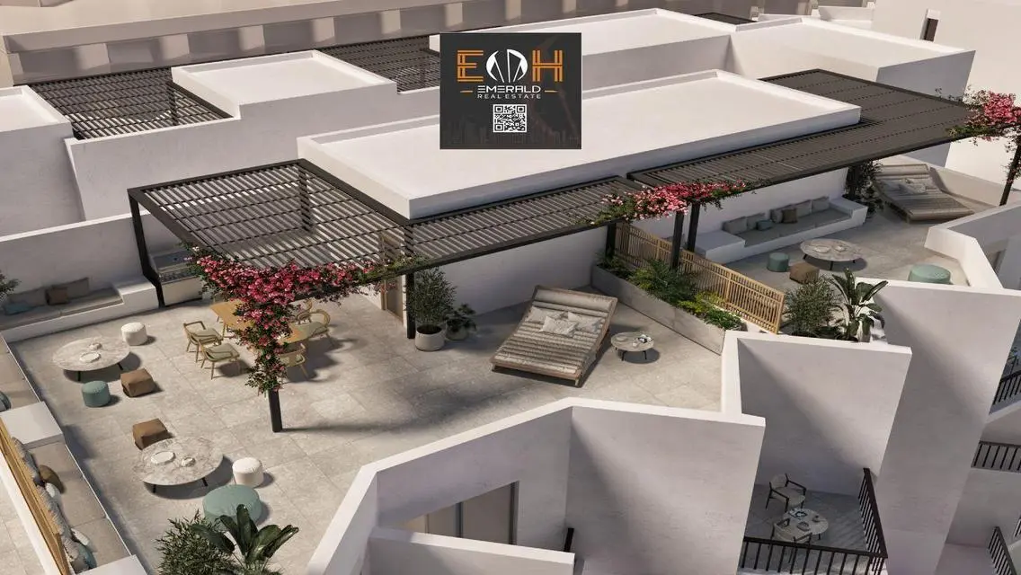 عقار فخم في مجرى مع إطلالات رائعة