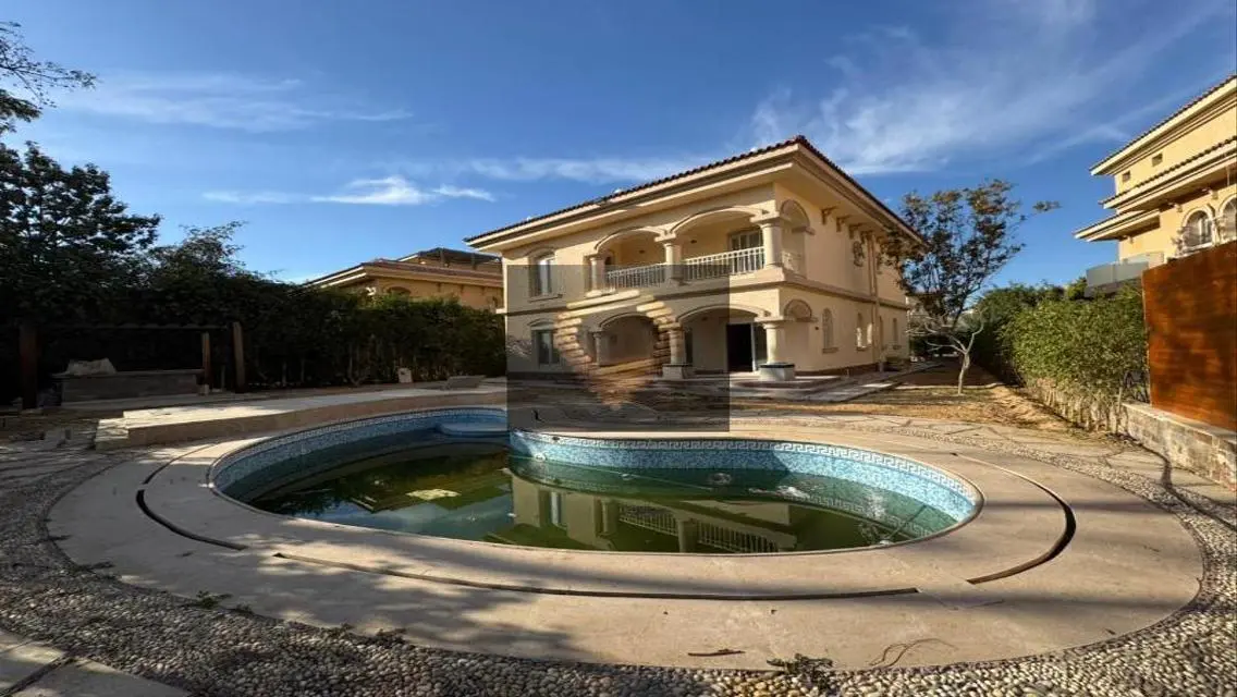 Luxury Villa with Complete Amenities in Prime Location