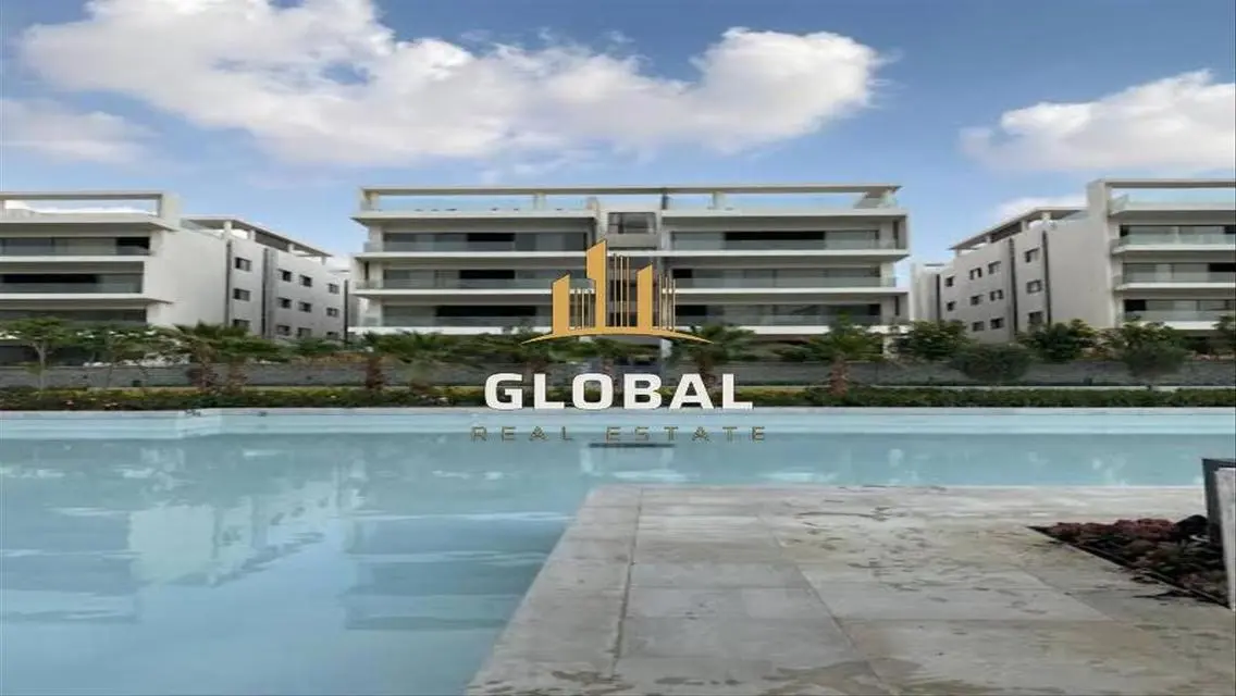 Luxury Apartment Overlooking the Lake at an Attractive Price