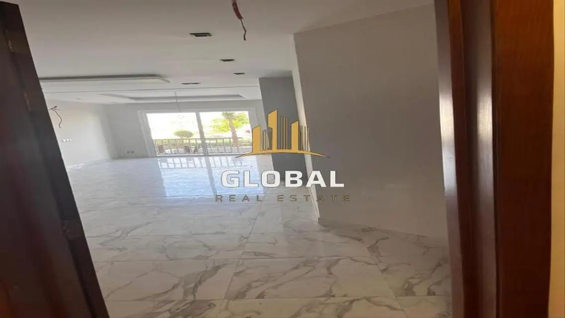 شقة فاخرة في هايد بارك - كود: 213-135-352