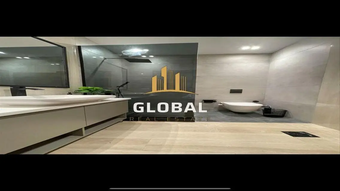 Apartment for Sale in Lake 142 at an Attractive Price