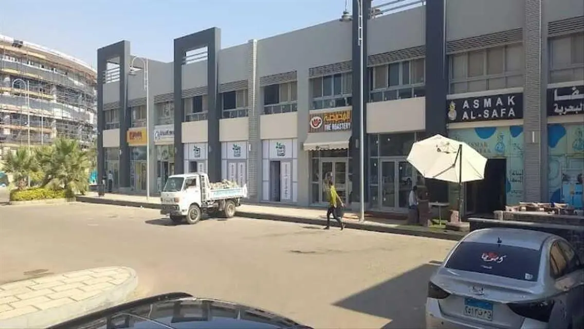 محل للبيع في مدينة 15 بفندق Madinaty Lights