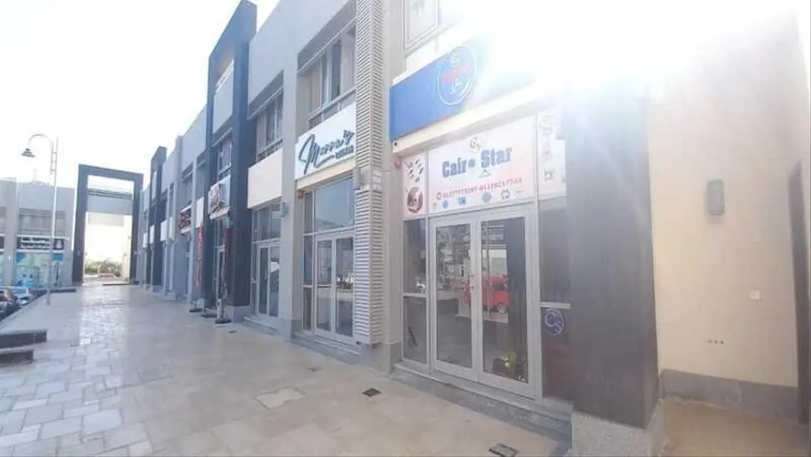 محل للبيع في مدينة 15 بفندق Madinaty Lights