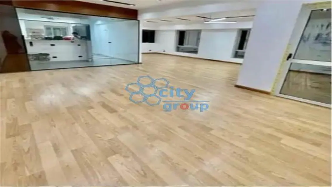 شقة حديثة في قلب المدينة بسعر مغري