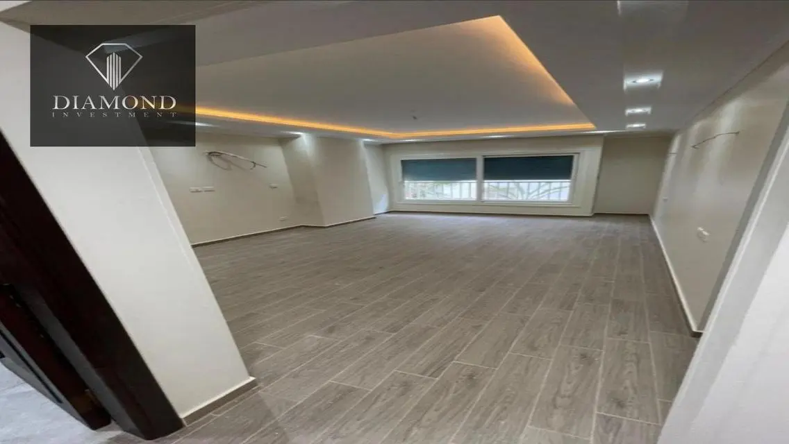 Luxury Apartment for Sale by the Lakes