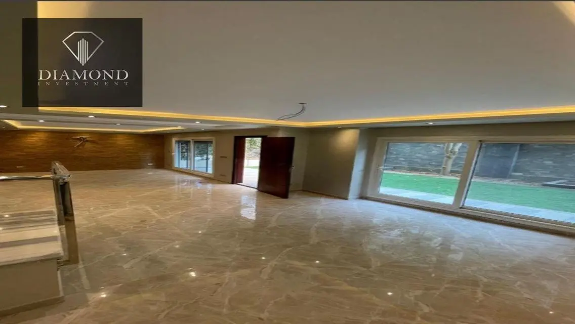 Luxury Apartment for Sale by the Lakes