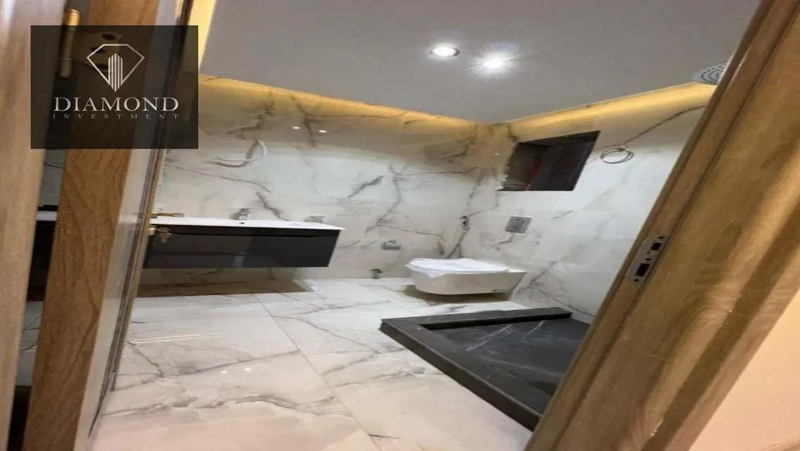 Luxury Apartment for Sale by the Lakes
