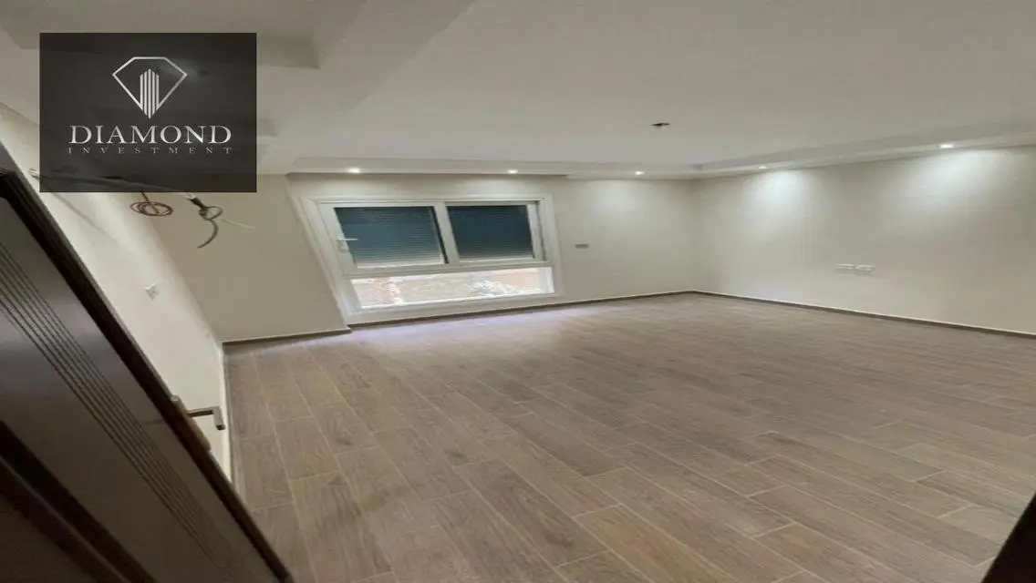 Luxury Apartment for Sale by the Lakes