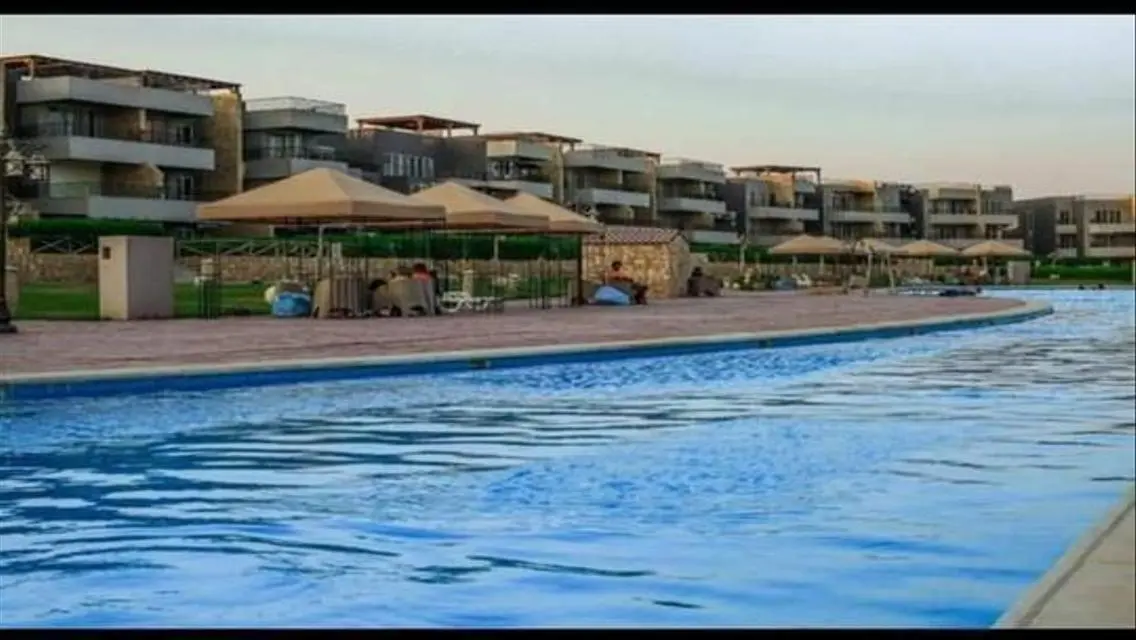Luxurious Apartment in Major Lakes City