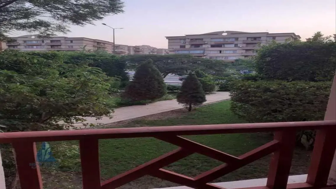 Luxury Apartment with Spacious Private Garden