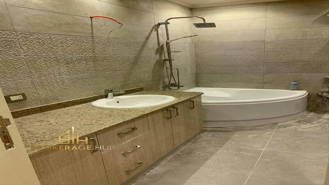 Luxury Apartment for Rent in Mountain View Hyde Park