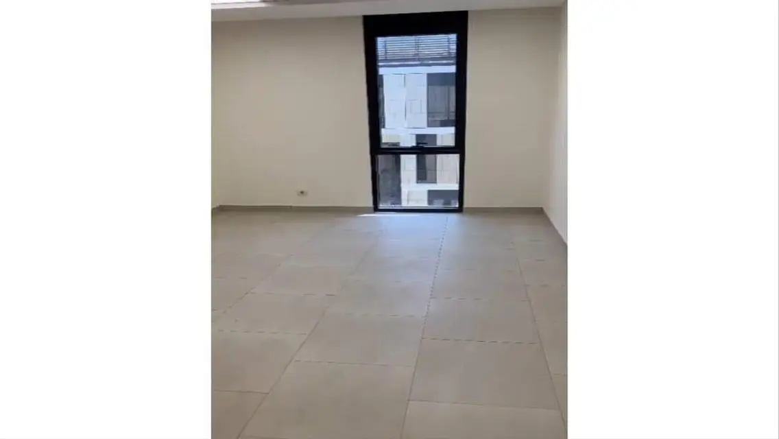 Medical Clinic for Rent in West Town - New Building