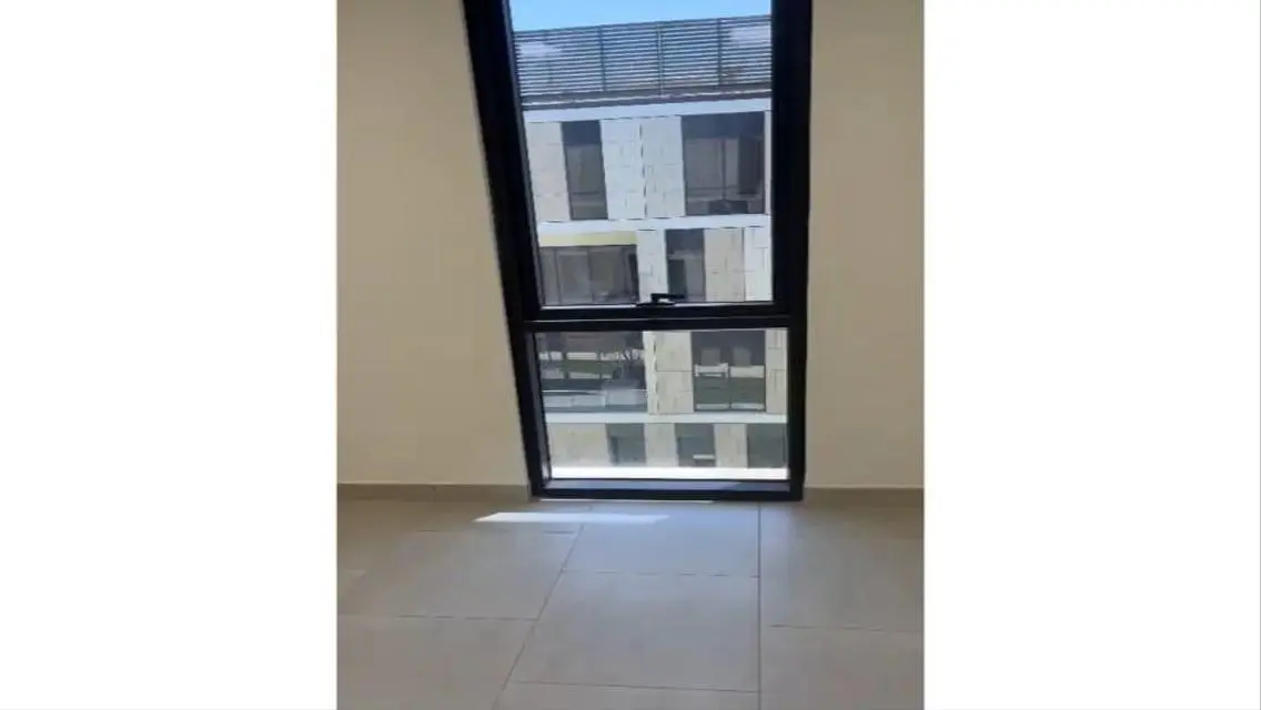 Medical Clinic for Rent in West Town - New Building