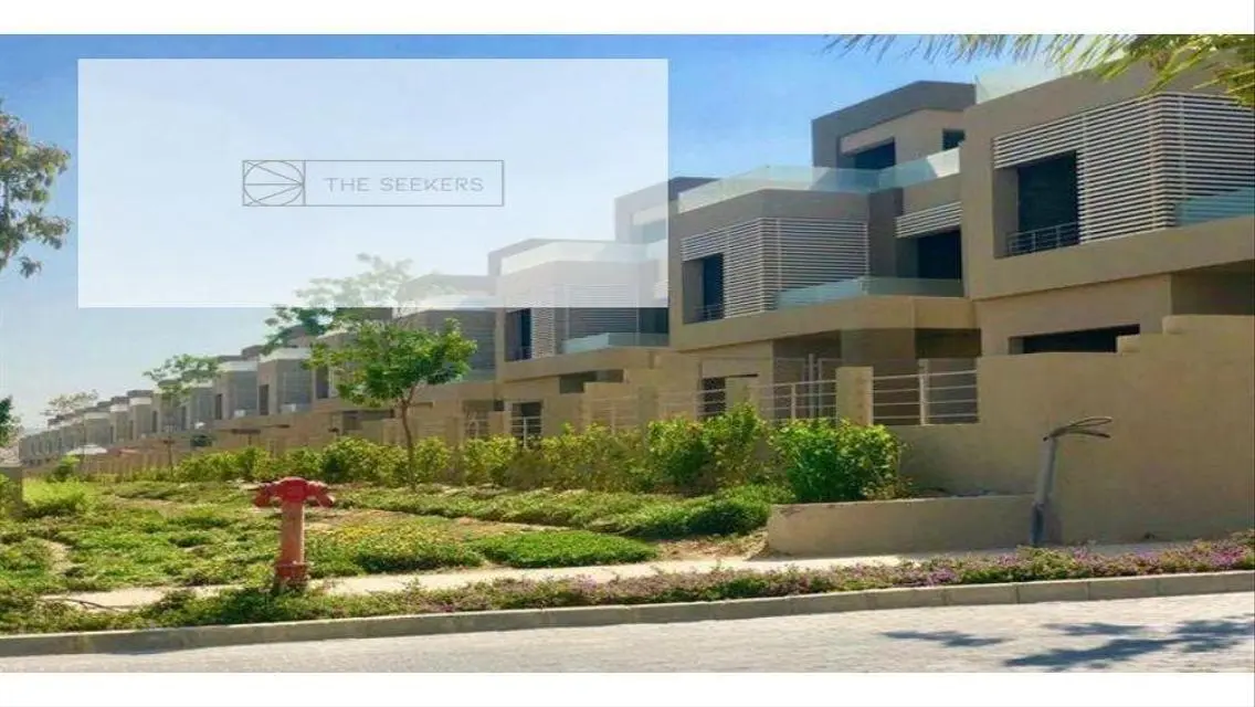 Luxury Villa with Spacious Layout in the Arts City