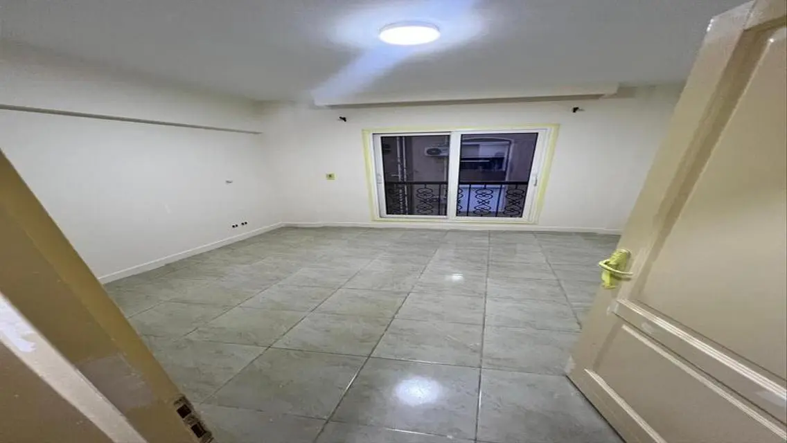 Stunning Apartment for Rent - 162 sqm with Balcony and Premium Amenities
