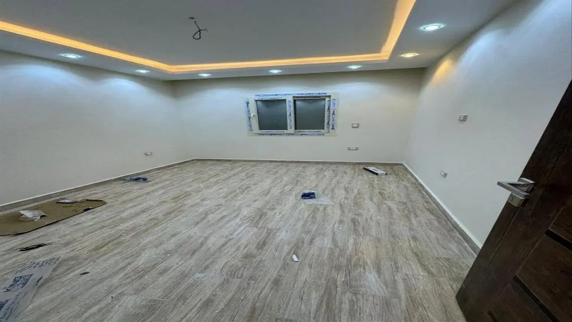شقة مميزة للبيع في موقع استراتيجي
