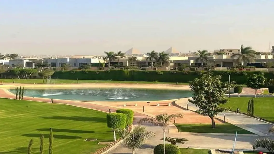 فيلا رائعة للبيع في منطقة الهدوء