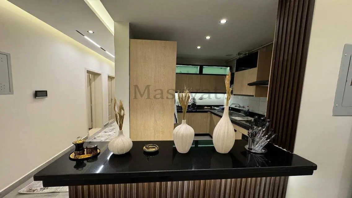 Luxurious 170 sqm Apartment with Balcony and Lake View