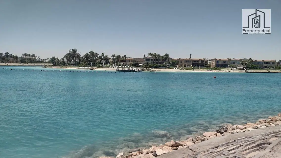 فرصة استثمارية ممتازة - بيت شاطئ خاص