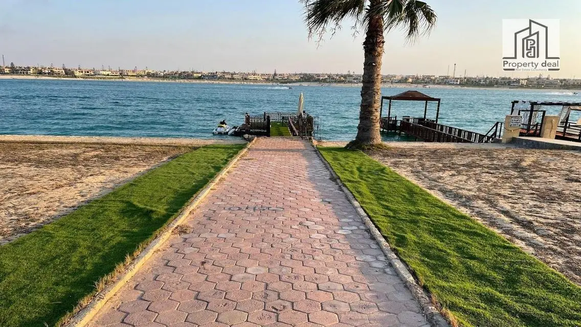 فرصة استثمارية ممتازة - بيت شاطئ خاص