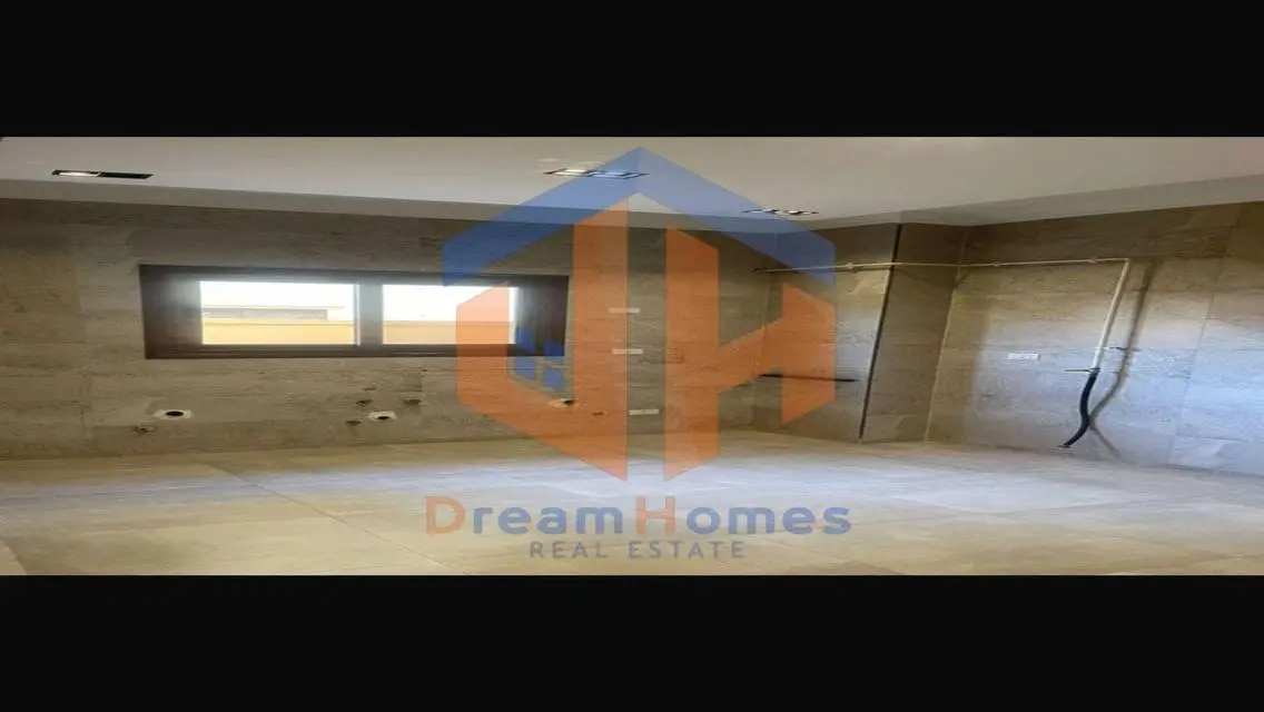 Luxurious 5-Bedroom Apartment in a Prime Location
