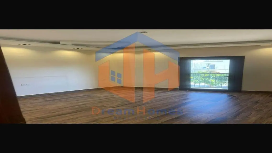 Luxurious 5-Bedroom Apartment in a Prime Location