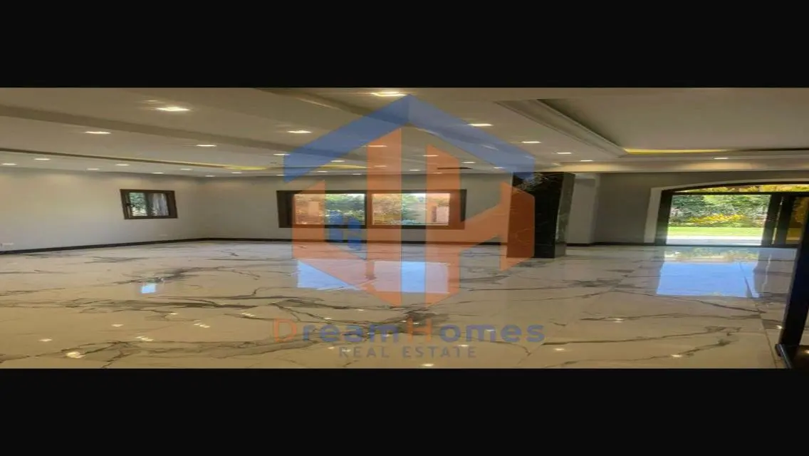 Luxurious 5-Bedroom Apartment in a Prime Location
