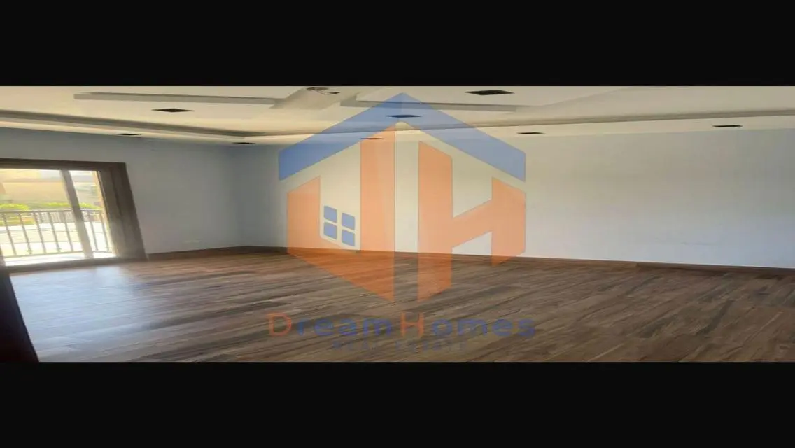 Luxurious 5-Bedroom Apartment in a Prime Location