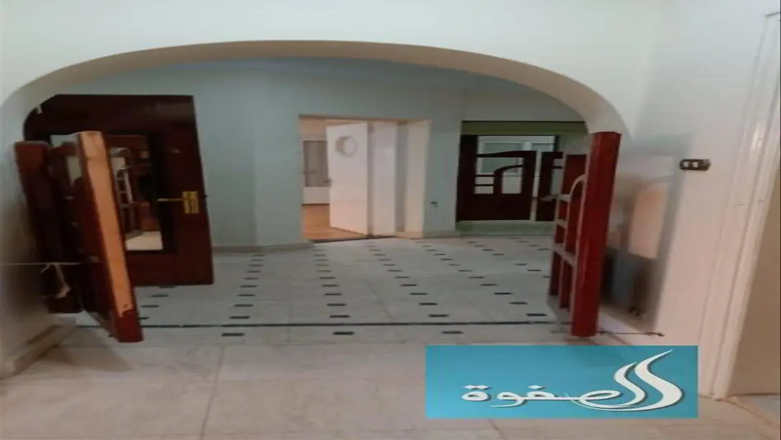Apartment for Sale: 32 Square Meters in a Prime Location
