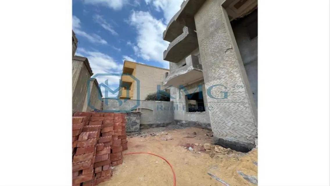 Luxury Apartment for Sale - 189 Sq M with Balcony and Security