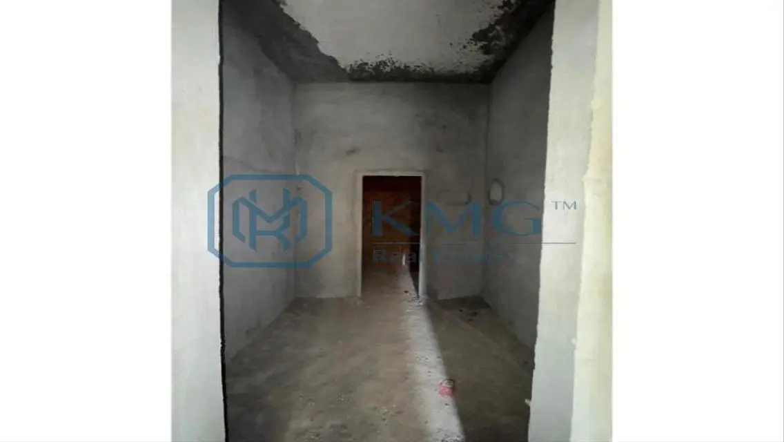Luxury Apartment for Sale - 189 Sq M with Balcony and Security