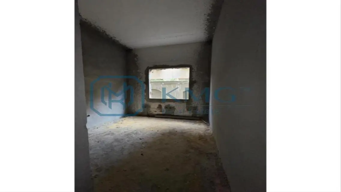 Luxury Apartment for Sale - 189 Sq M with Balcony and Security