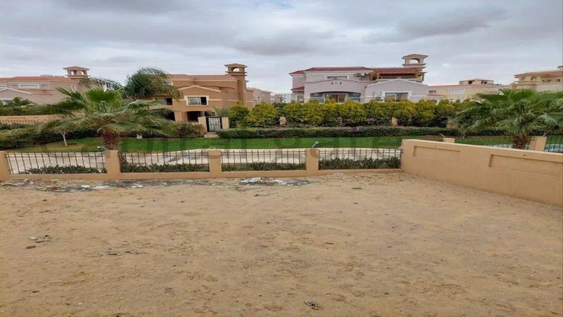 Luxurious Apartment with Private Garden in Prime Location
