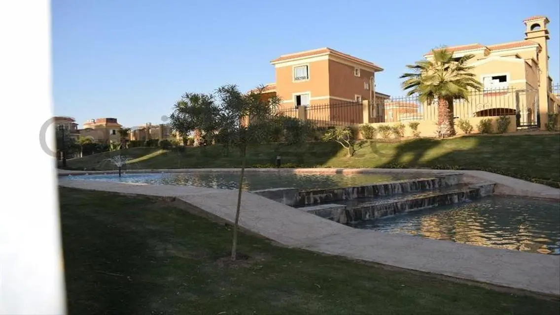 Luxurious Apartment with Private Garden in Prime Location