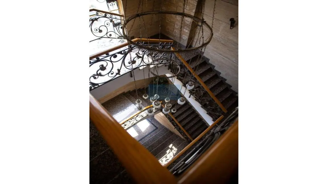 Luxurious Apartment for Rent - 1150 Sq M in Prime Location