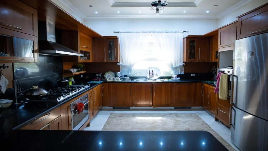 Luxurious Apartment for Rent - 1150 Sq M in Prime Location