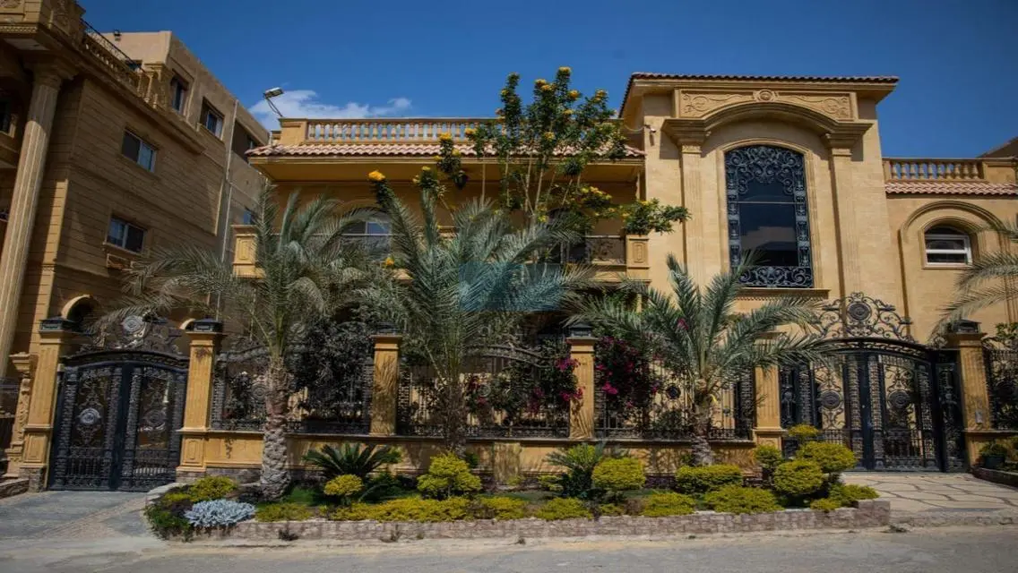 Luxurious Apartment for Rent - 1150 Sq M in Prime Location