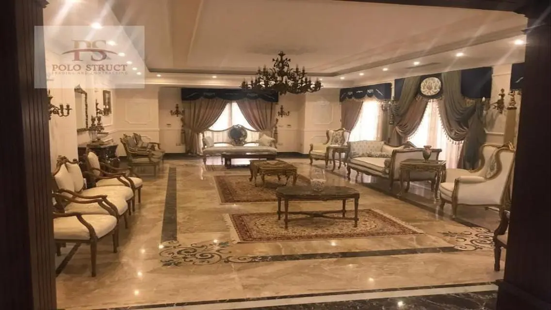 فيلا فاخرة بمسبح وحديقة خاصة للبيع