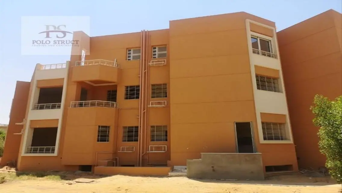 شقة فاخرة بمساحة واسعة في موقع مميز