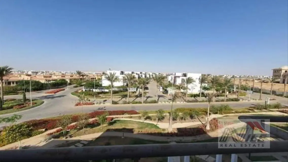 Luxurious Villa for Sale in Hyde Park - New Cairo