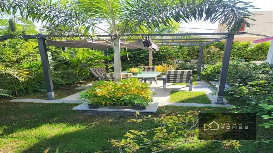 Luxury Apartment with Balcony and Security Guard in Prime Location