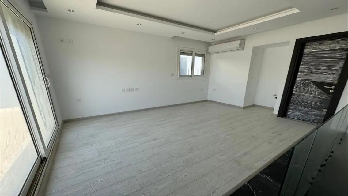 Luxury Property with Study Room for Sale