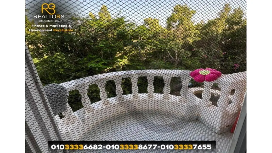 Luxurious 900 sqm Apartment with Premium Amenities