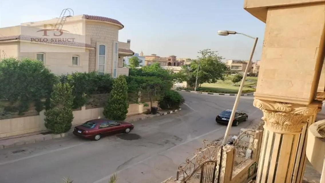 فيلا فاخرة مع حديقة ومسبح خاص