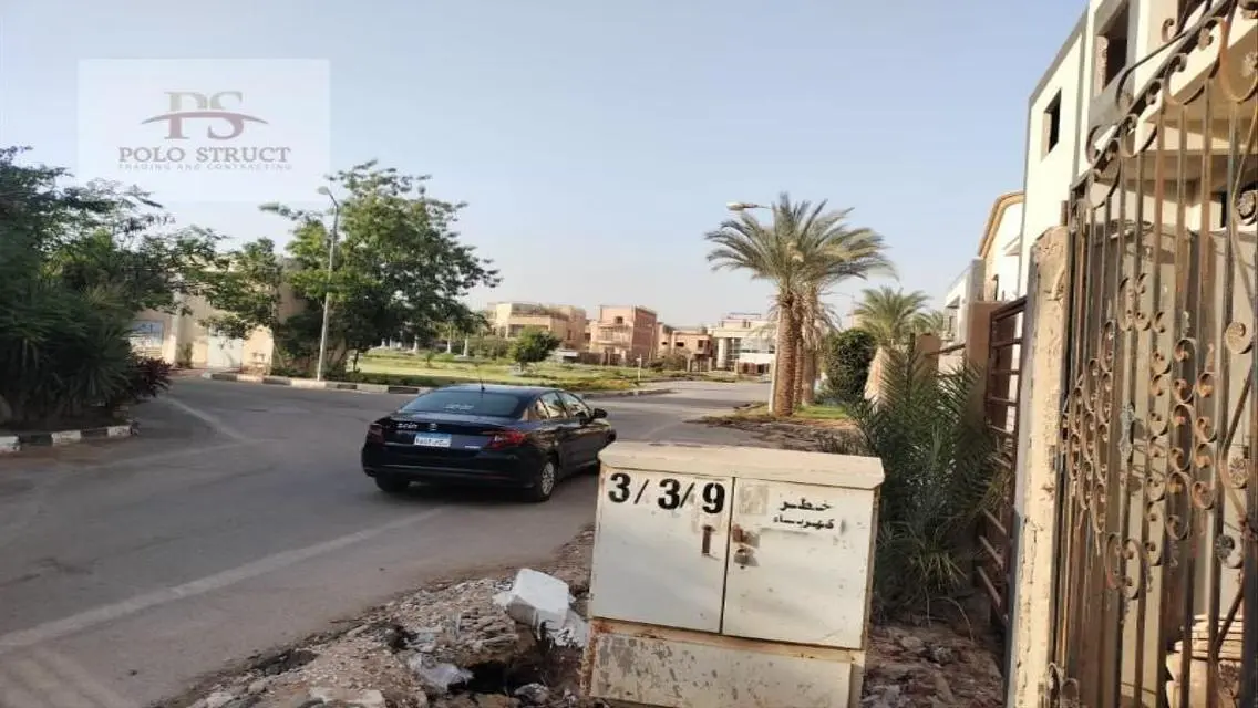 فيلا فاخرة مع حديقة ومسبح خاص