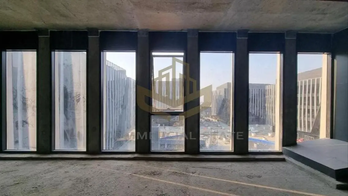 Commercial Property for Rent in State 8